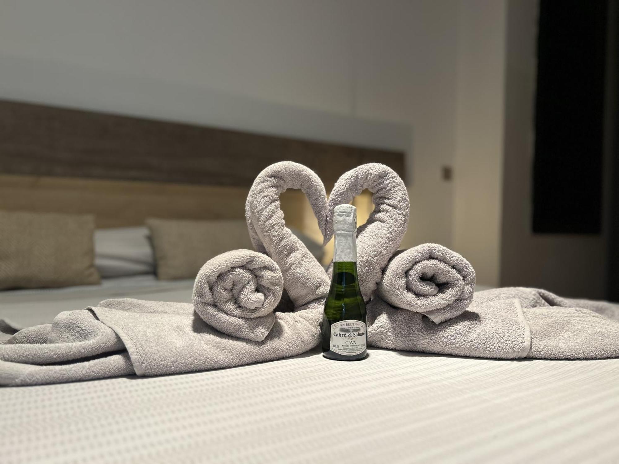 Lujo A Tu Alcance Con Spa Y Garaje Pleno Centro Huelva Kültér fotó
